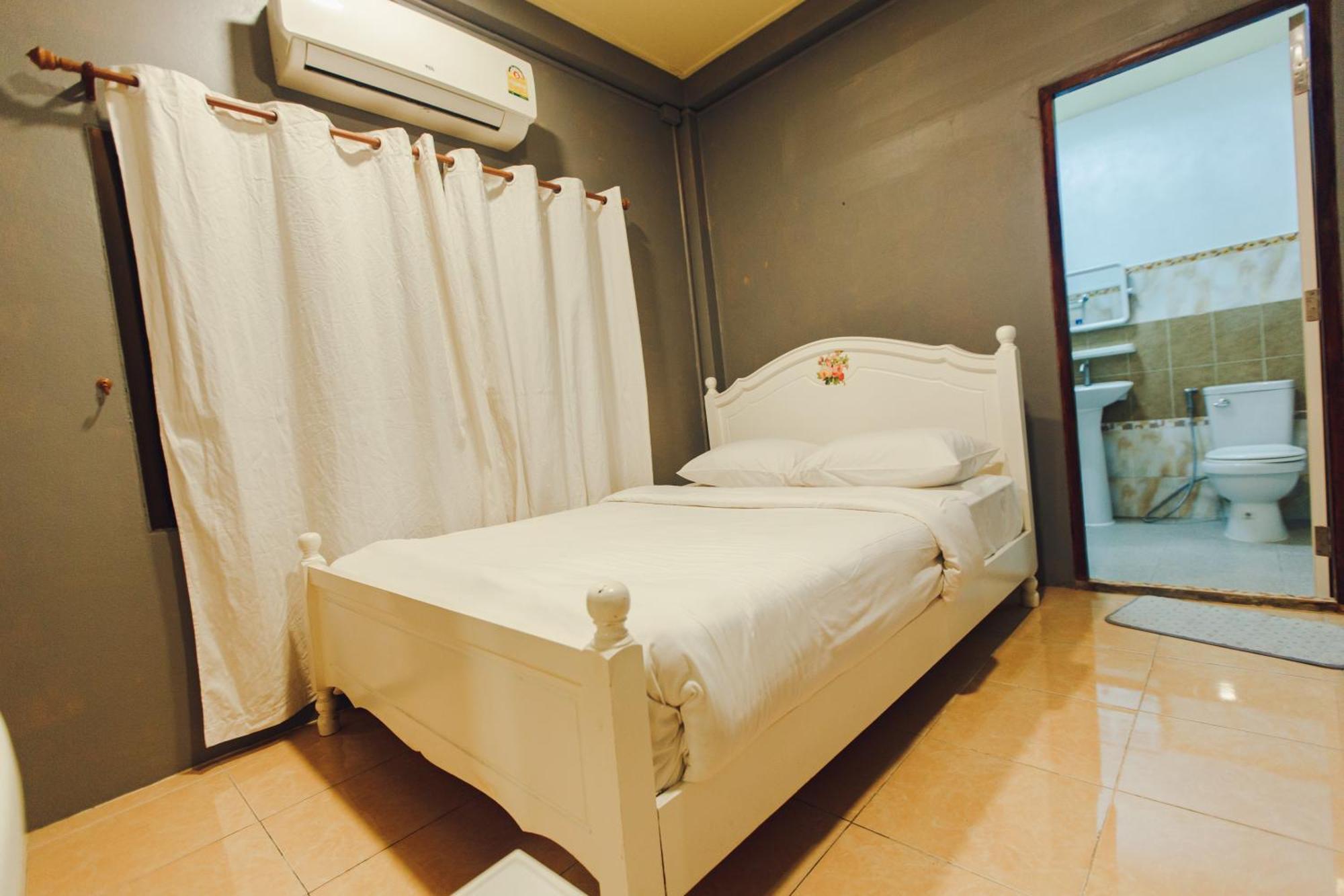 Agga Cnx Hostel Chiang Mai Dış mekan fotoğraf