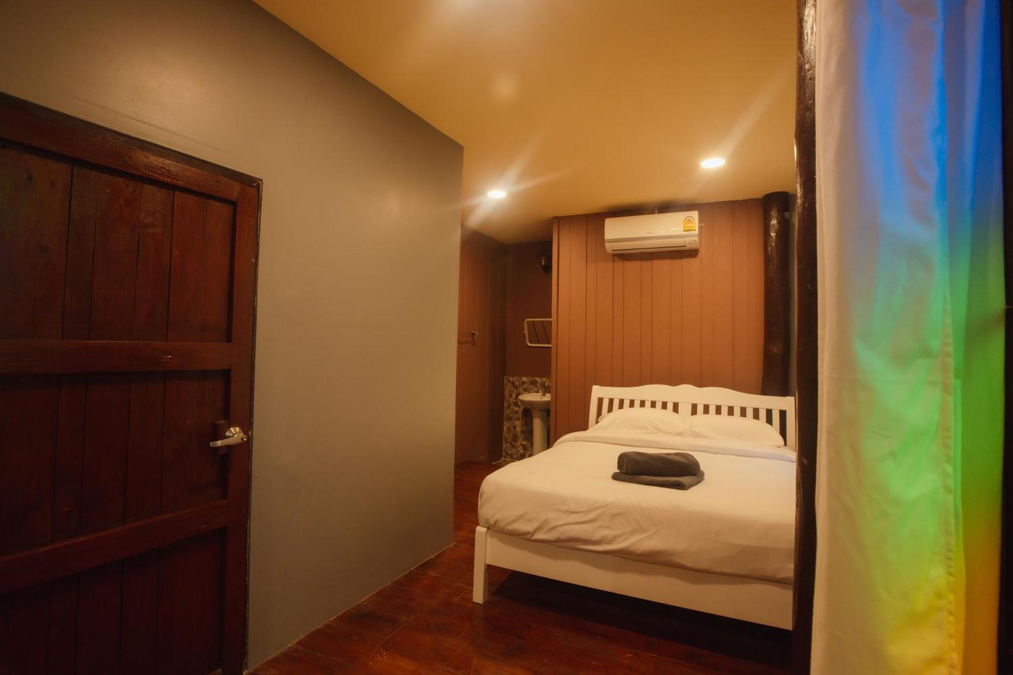 Agga Cnx Hostel Chiang Mai Dış mekan fotoğraf